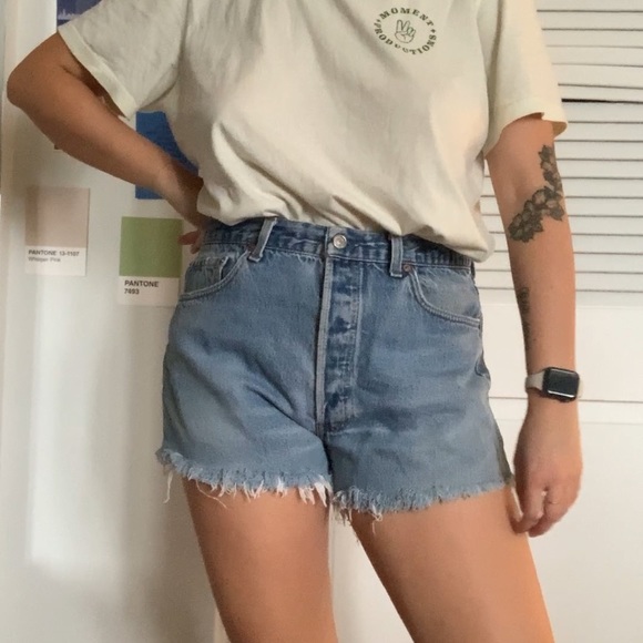 Vintage Levi’s Cutoff 501 Light Denim Shorts Button Fly - Picture 2 of 11